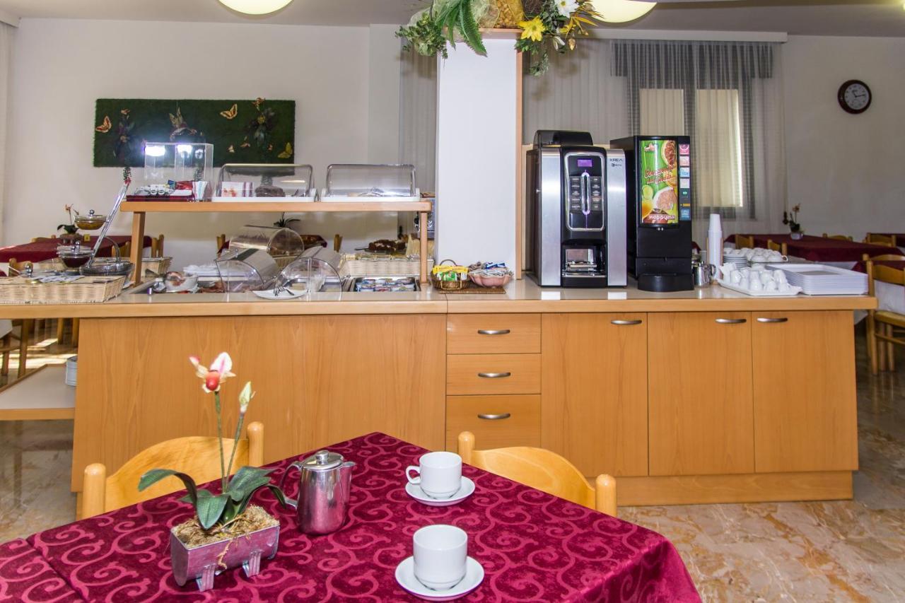 Hotel Trianon Bellaria-Igea Marina Zewnętrze zdjęcie