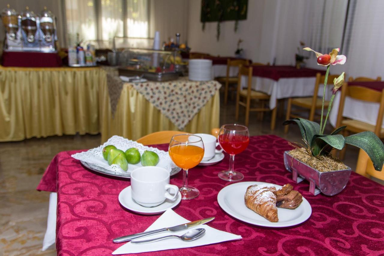 Hotel Trianon Bellaria-Igea Marina Zewnętrze zdjęcie
